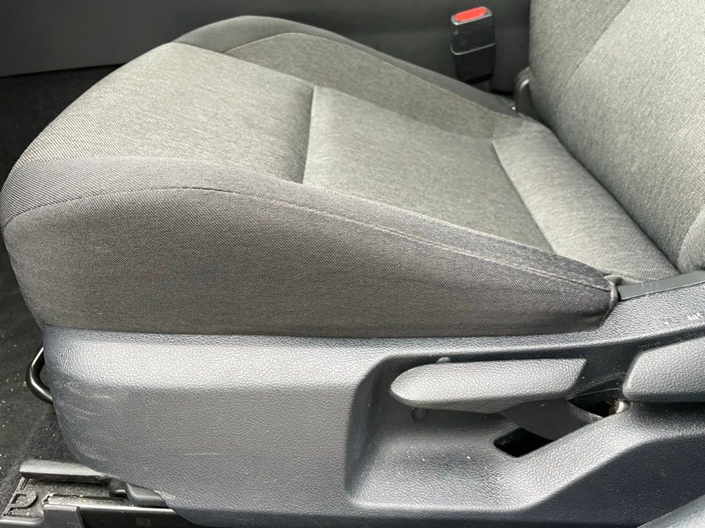 Used 2025 Toyota Camry SE image 10