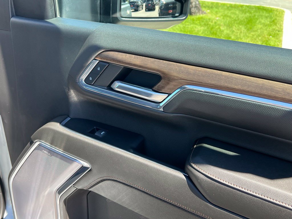 Used 2024 Chevrolet Silverado 3500 High Country w/ High Country Premium Package AWD/4WD image 17