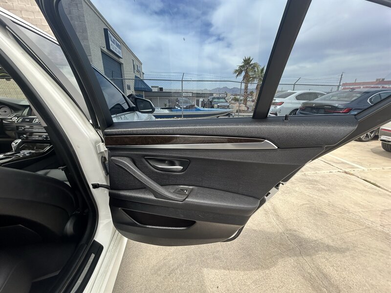 Used 2016 BMW 528i Sedan RWD image 30