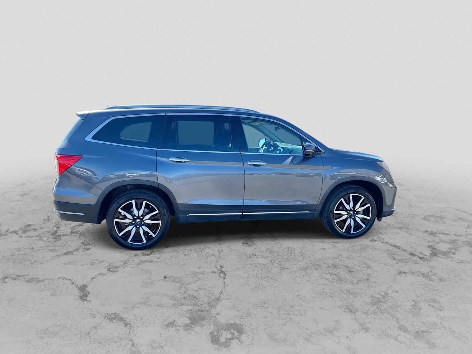 Used 2021 Honda Pilot Touring image 9