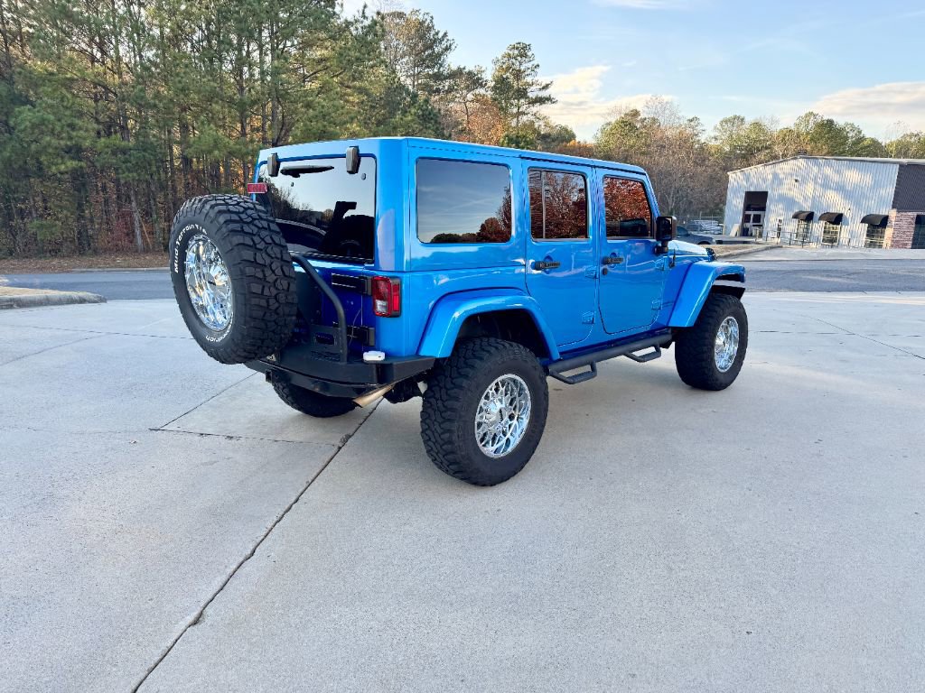 Used 2015 Jeep Wrangler Unlimited Rubicon w/ Connectivity Group image 5