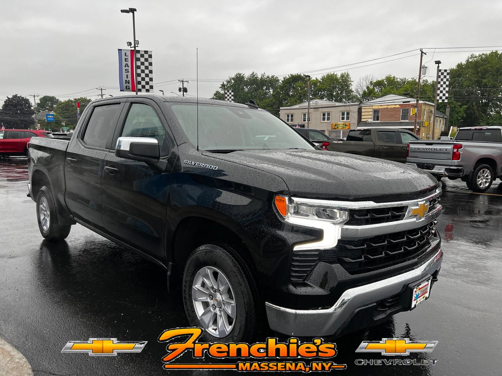 Used 2026 Chevrolet Silverado 1500 LT AWD/4WD image 3
