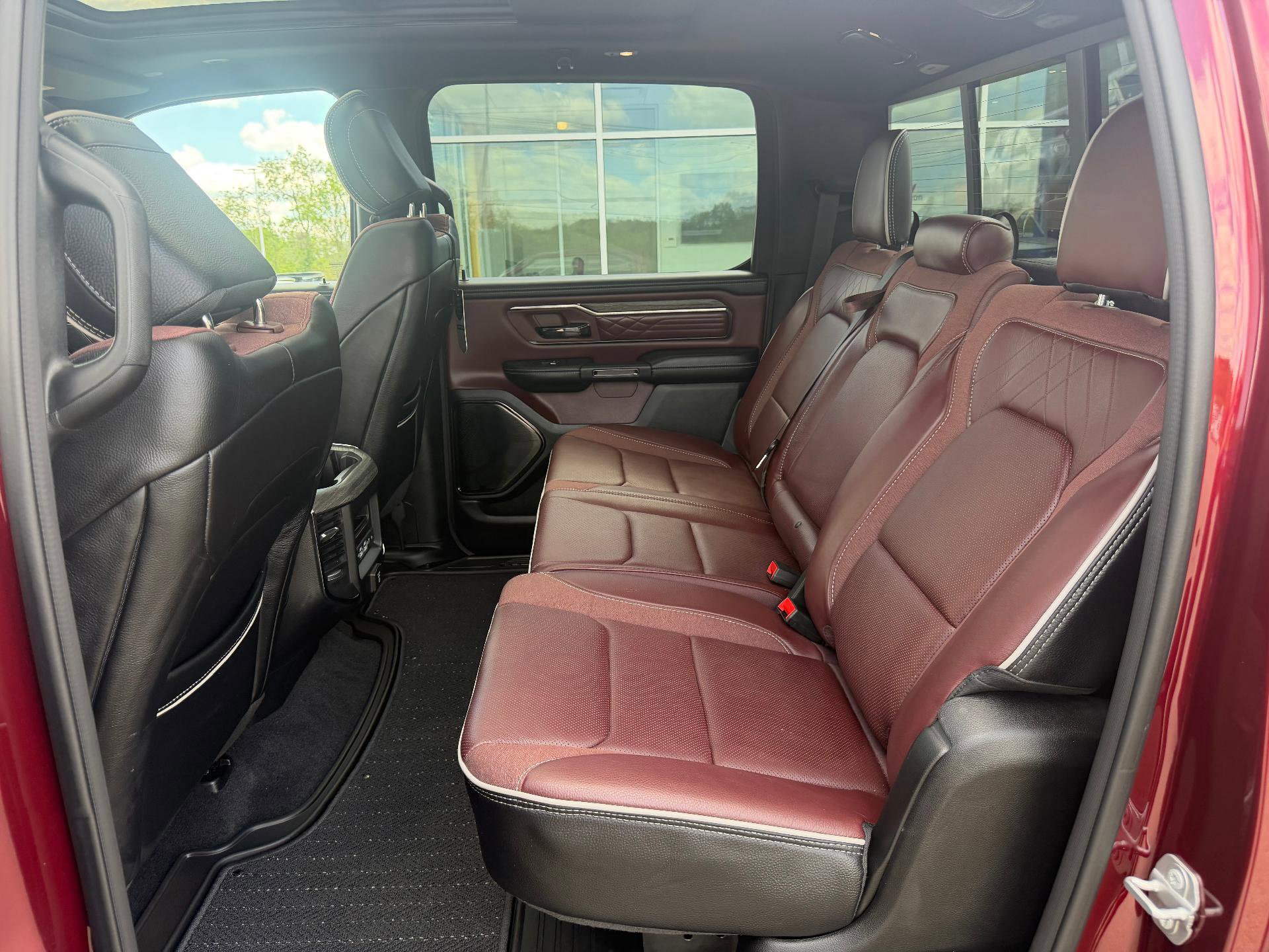 Used 2025 RAM 1500 Limited AWD/4WD image 18