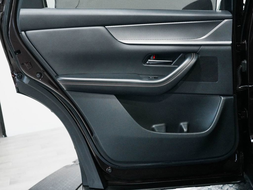 Used 2024 MAZDA CX-90 Plug-In Hybrid w/ Premium Pkg image 15