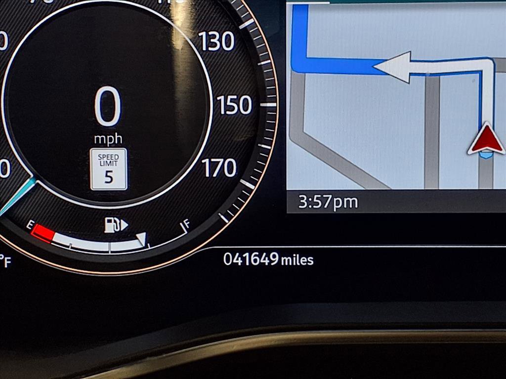 Used 2024 Jaguar F-PACE R-Dynamic S image 31