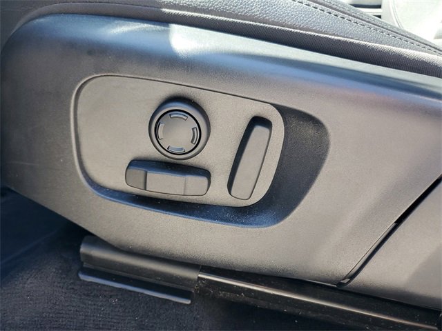 New 2025 Land Rover Discovery Sport S image 20