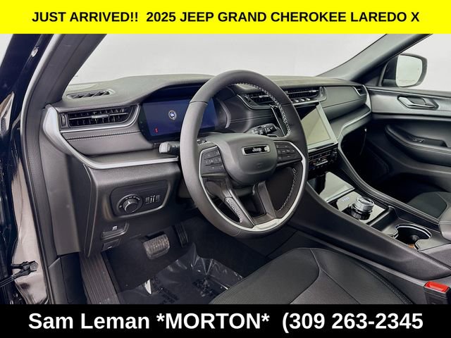 New 2025 Jeep Grand Cherokee Laredo X w/ Luxury Tech Group I image 9
