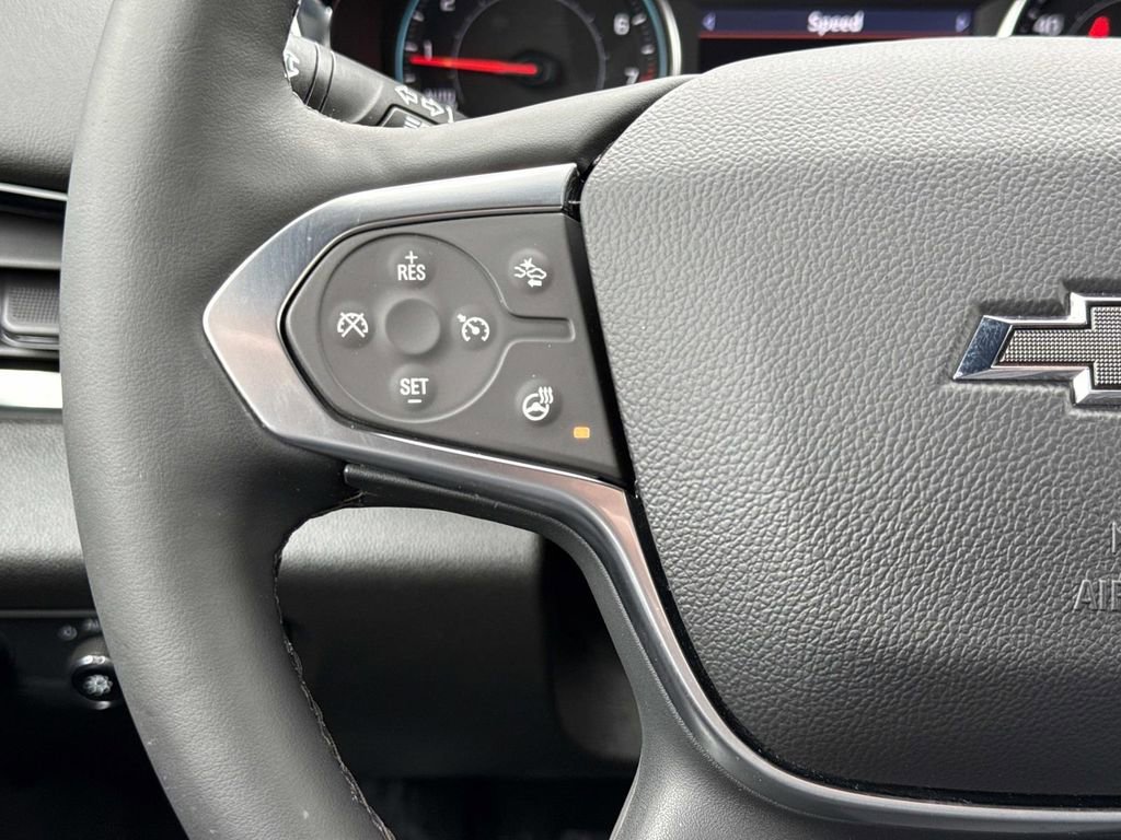 Used 2023 Chevrolet Traverse RS w/ LPO, Floor Liner Package AWD/4WD image 10