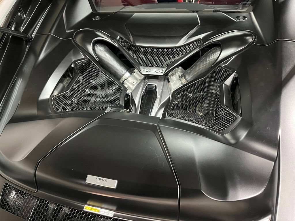 Used 2017 Acura NSX AWD/4WD image 17