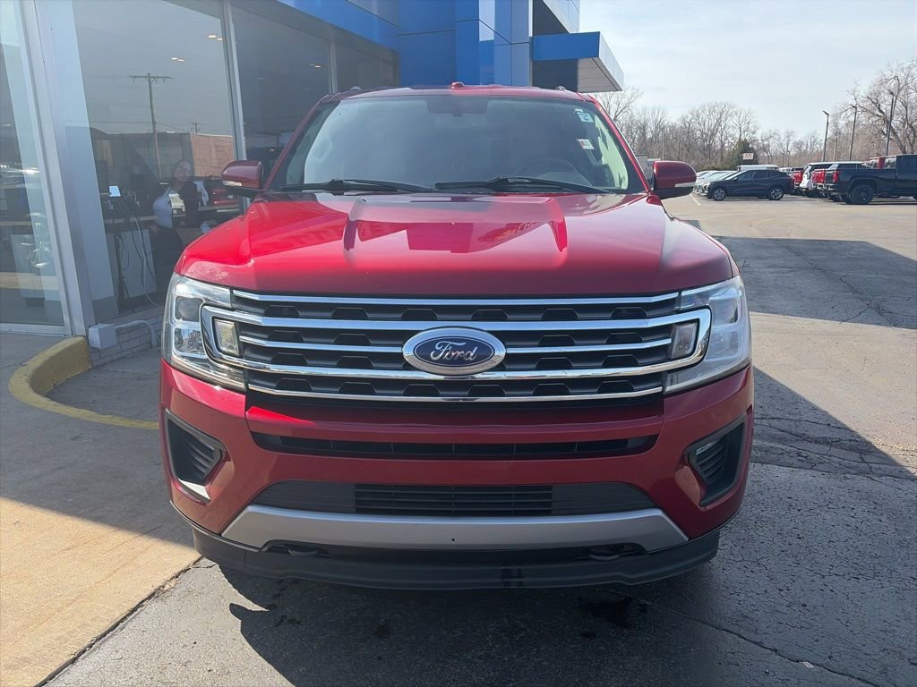 Used 2018 Ford Expedition Max XLT w/ Equipment Group 201A AWD/4WD image 4