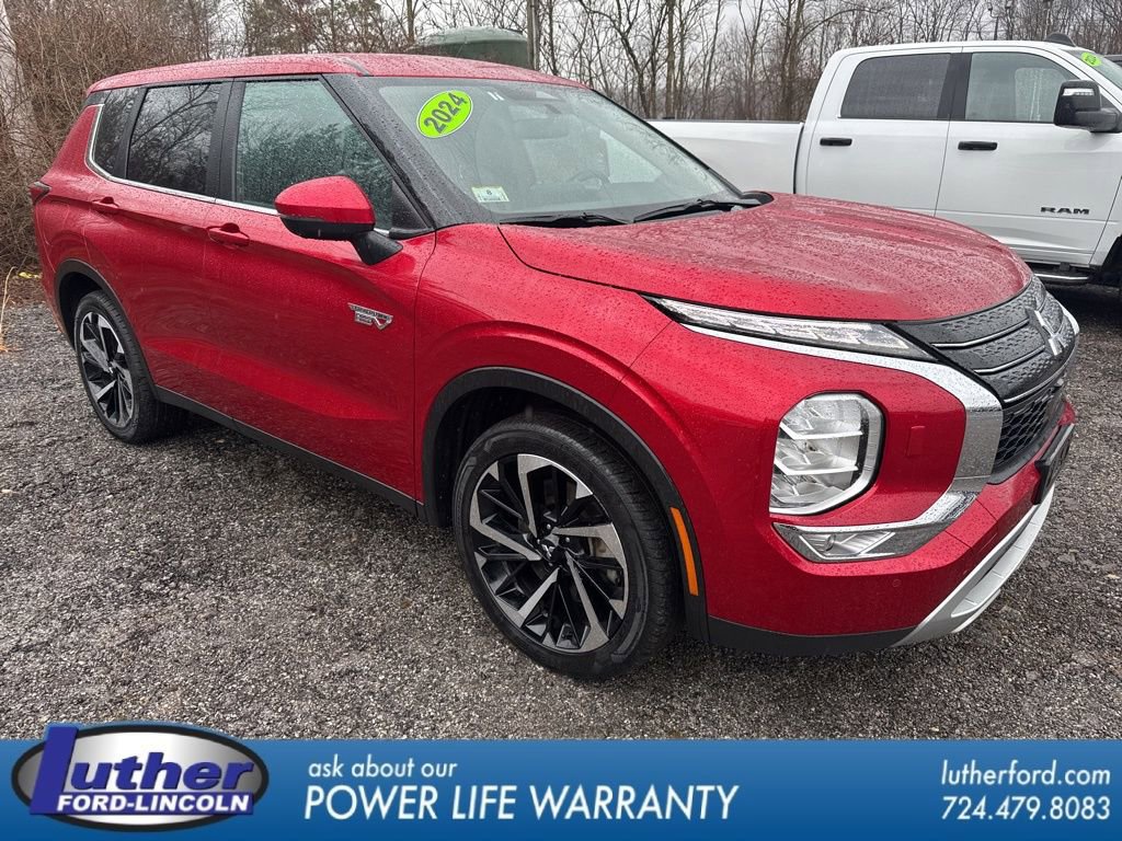 Used 2024 Mitsubishi Outlander 4WD Plug-In Hybrid image 1