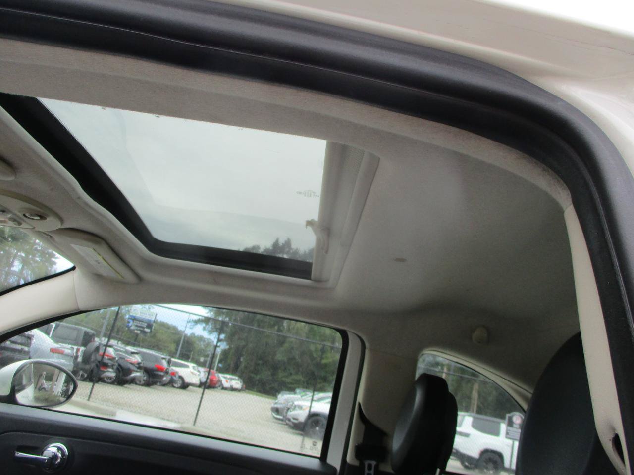 Used 2015 FIAT 500 Pop FWD image 12