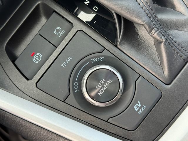Certified 2025 Toyota RAV4 XLE w/ Convenience Package image 38