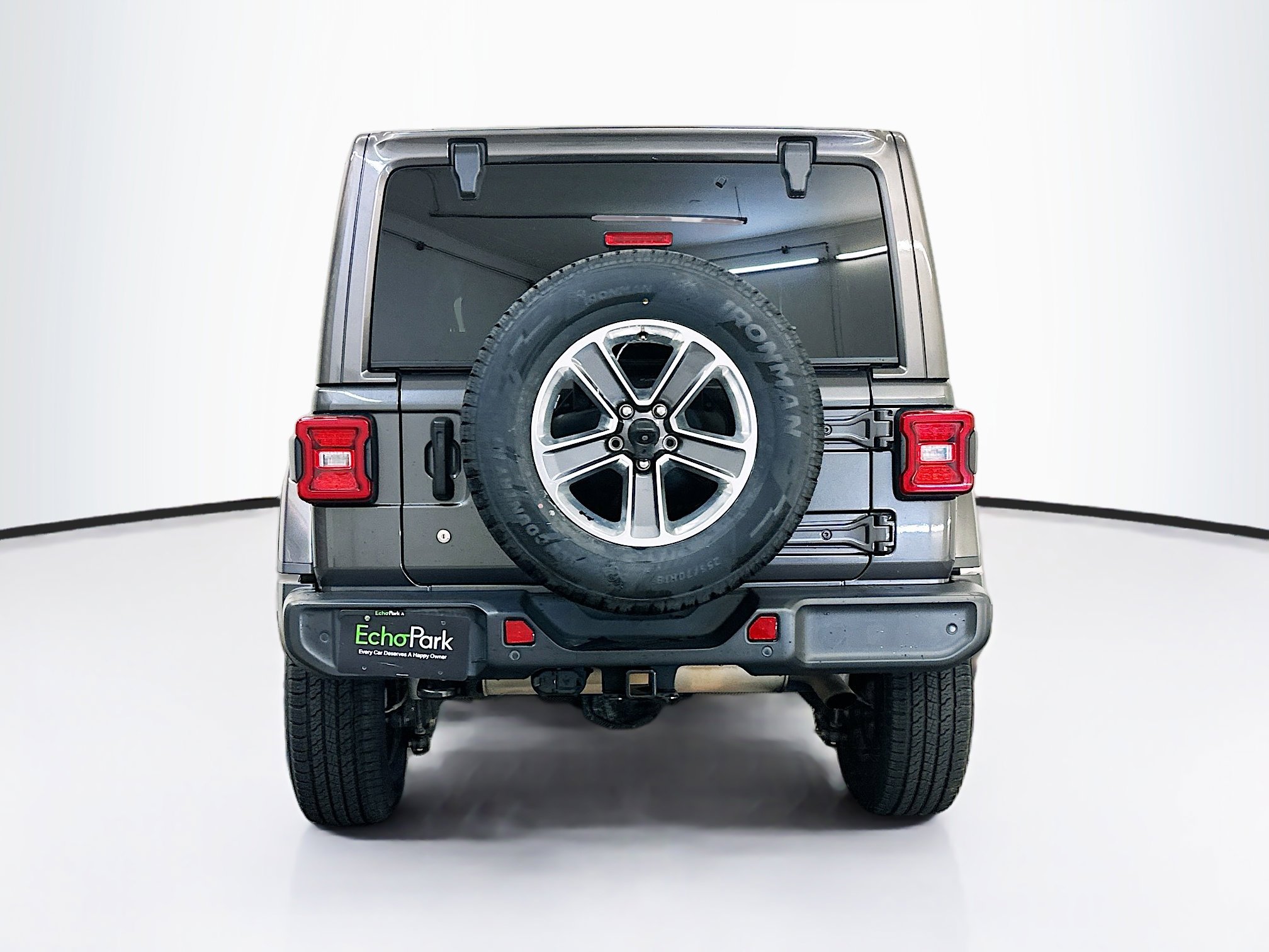 Used 2018 Jeep Wrangler Unlimited Sahara AWD/4WD image 7