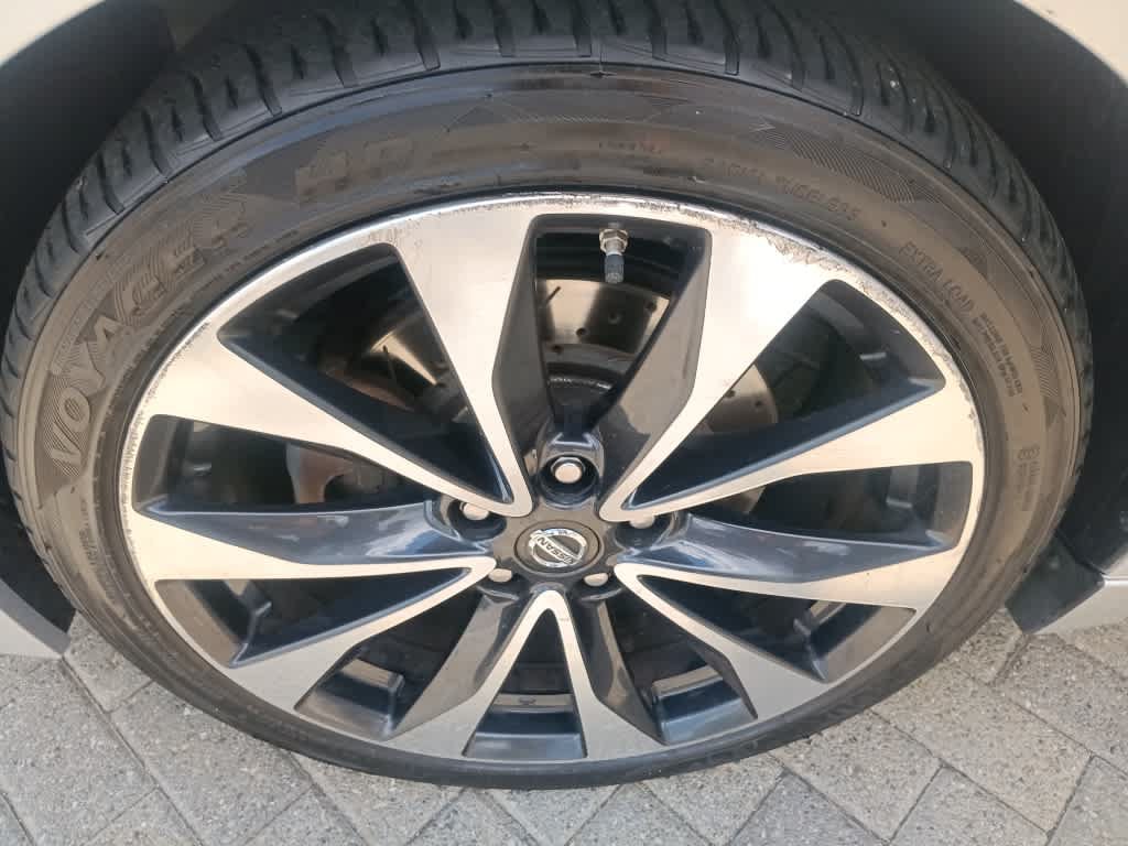 Used 2016 Nissan Maxima SR FWD image 9