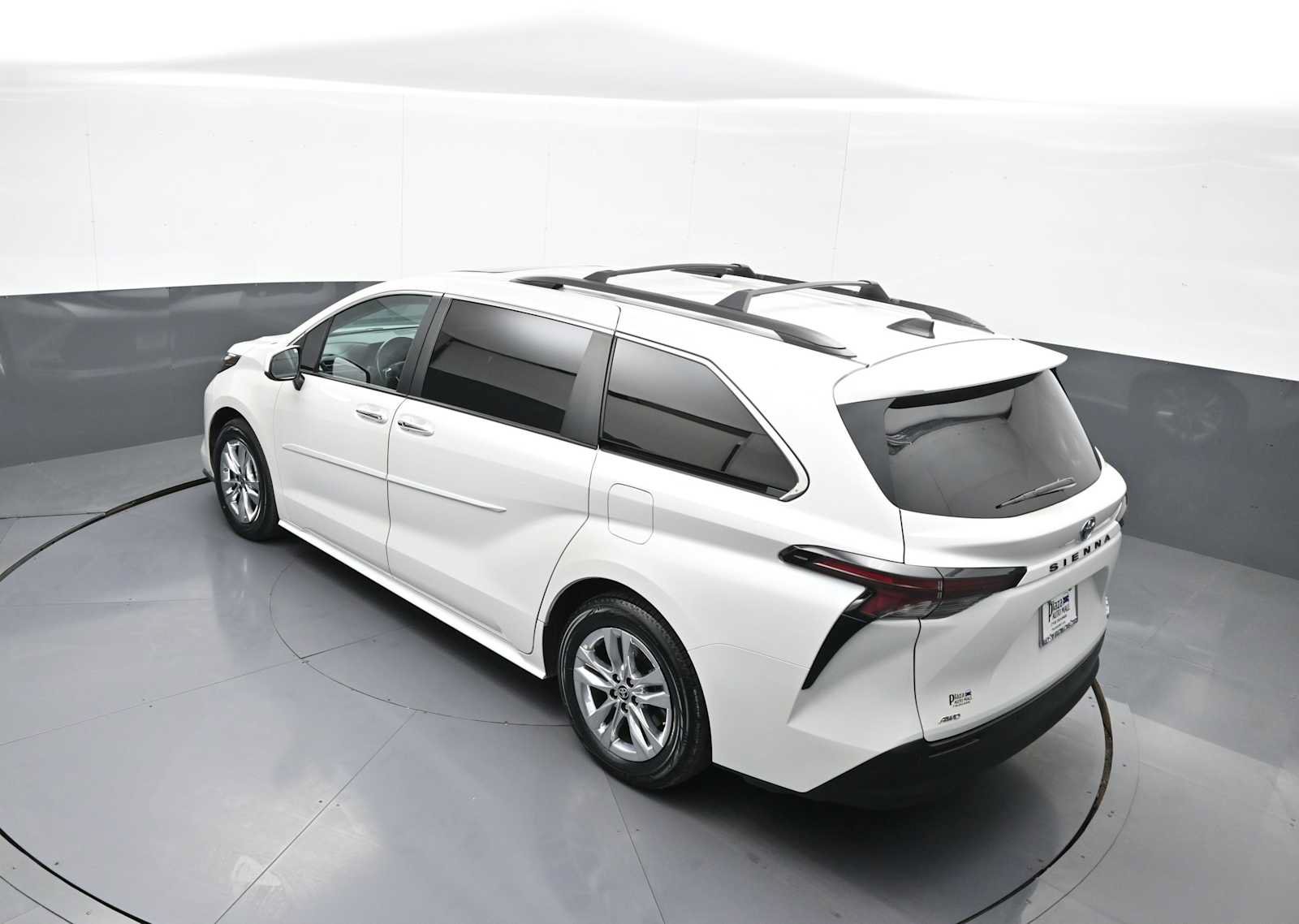 Used 2024 Toyota Sienna XLE w/ XLE Plus Package AWD/4WD image 42