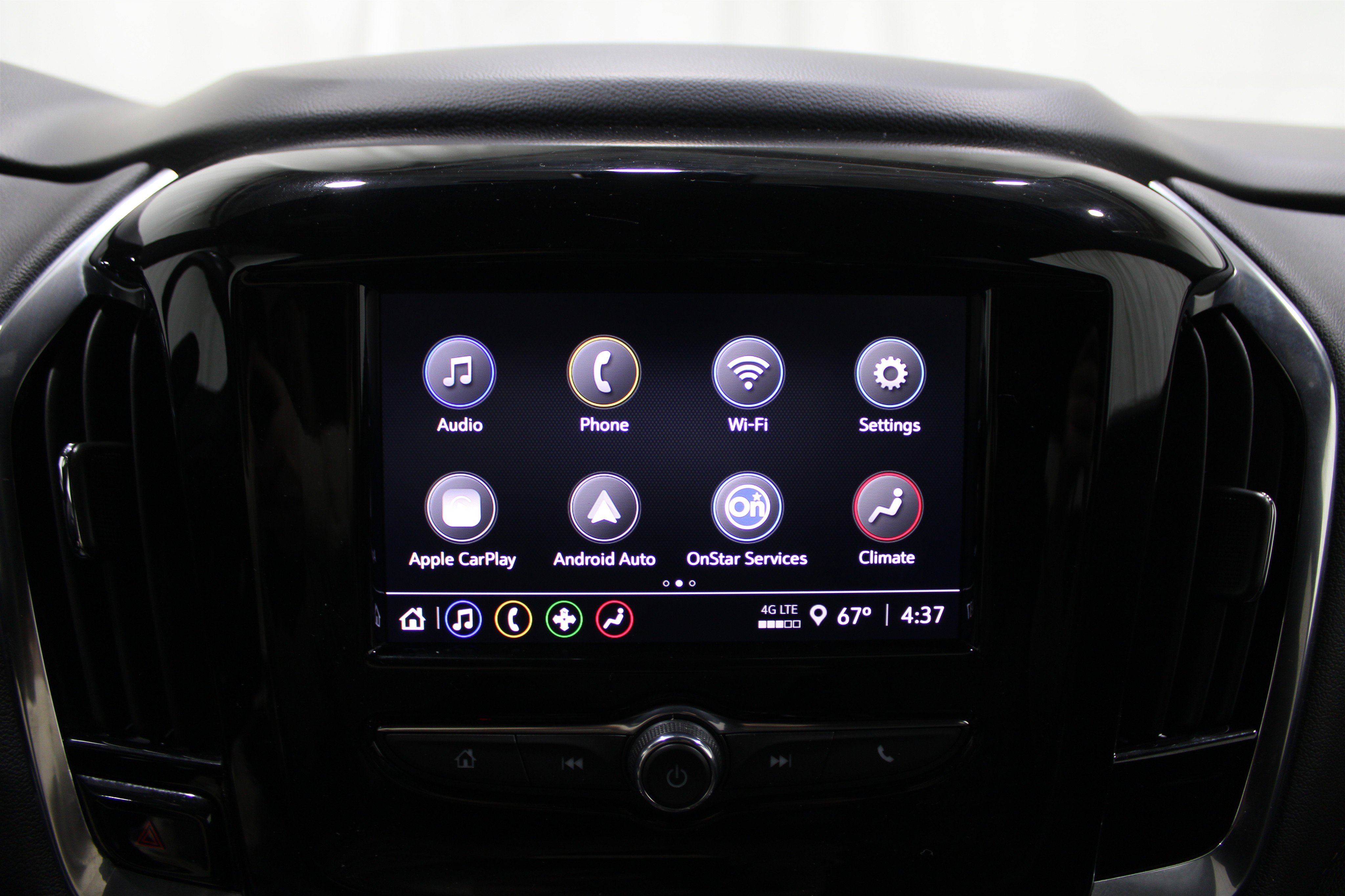 Used 2023 Chevrolet Traverse LT image 17