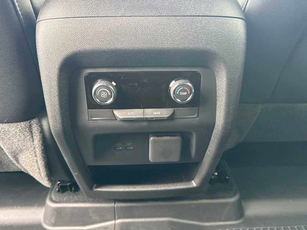 New 2026 Chevrolet Traverse Z71 w/ Driver Confidence Package image 26