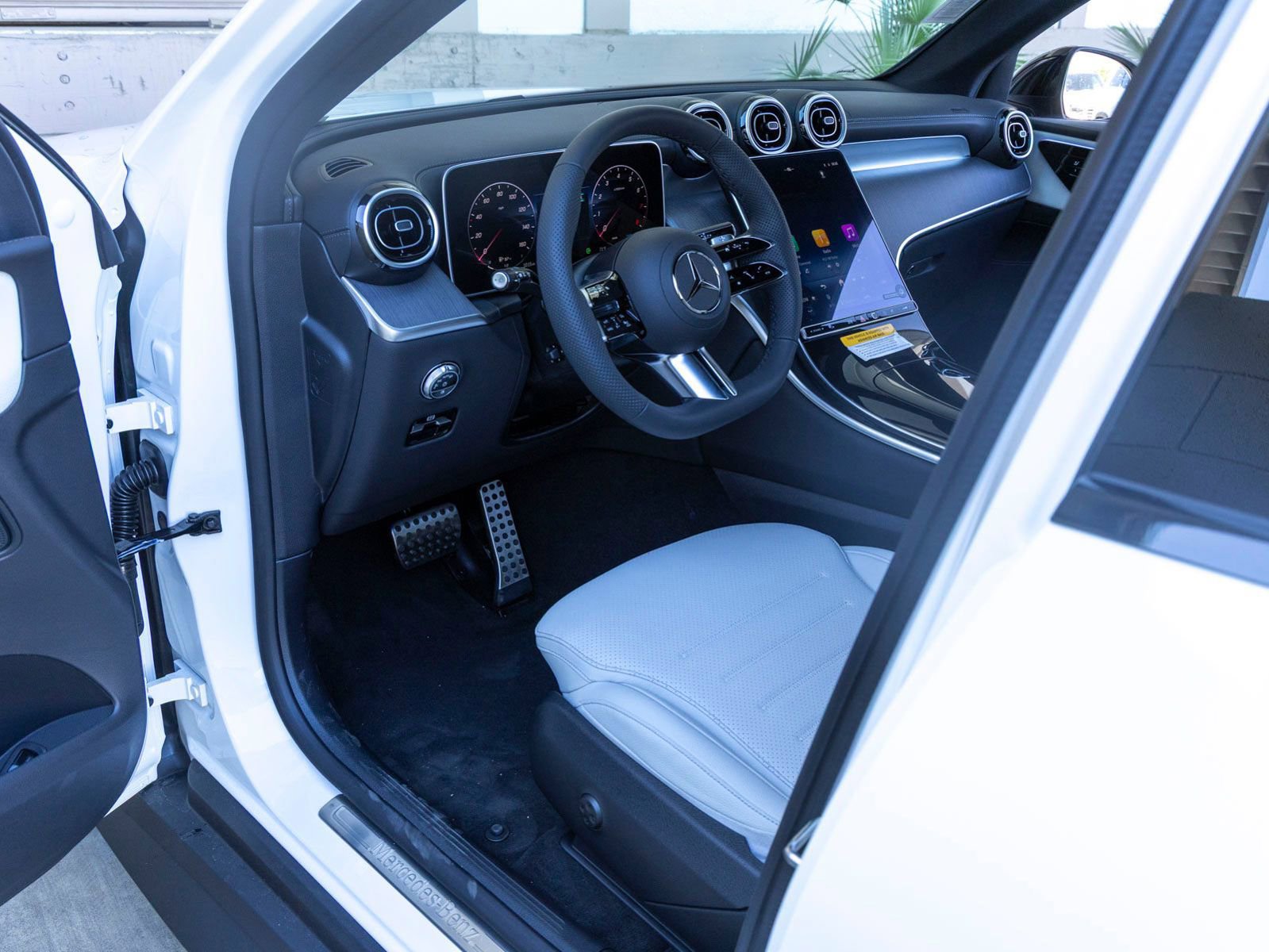 New 2026 Mercedes-Benz GLC 300 image 15