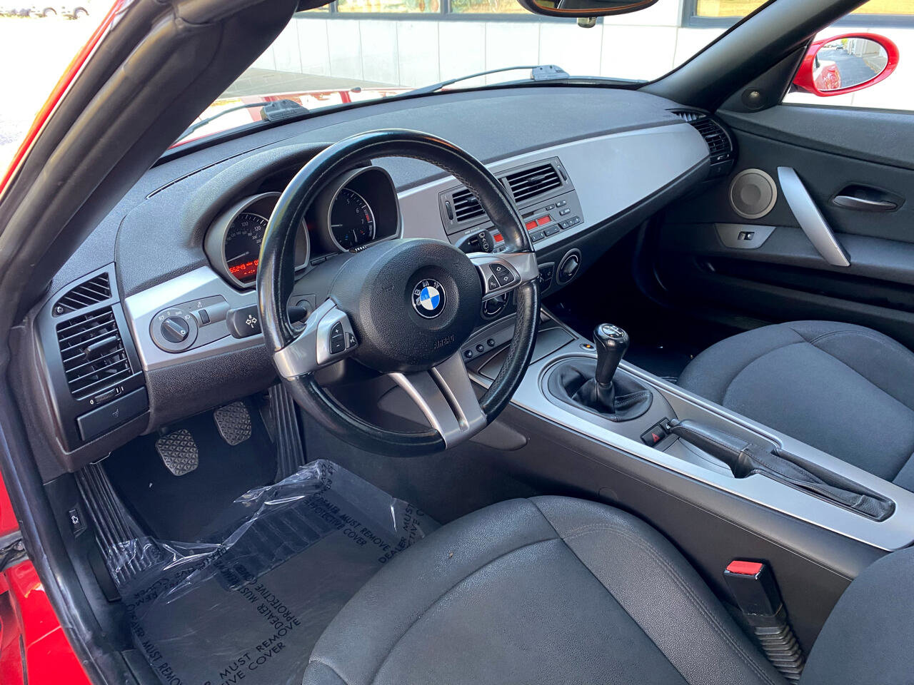 Used 2004 BMW Z4 2.5i image 21