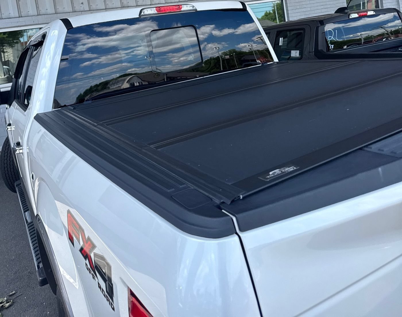Used 2018 Ford F150 Lariat w/ Equipment Group 502A Luxury AWD/4WD image 10
