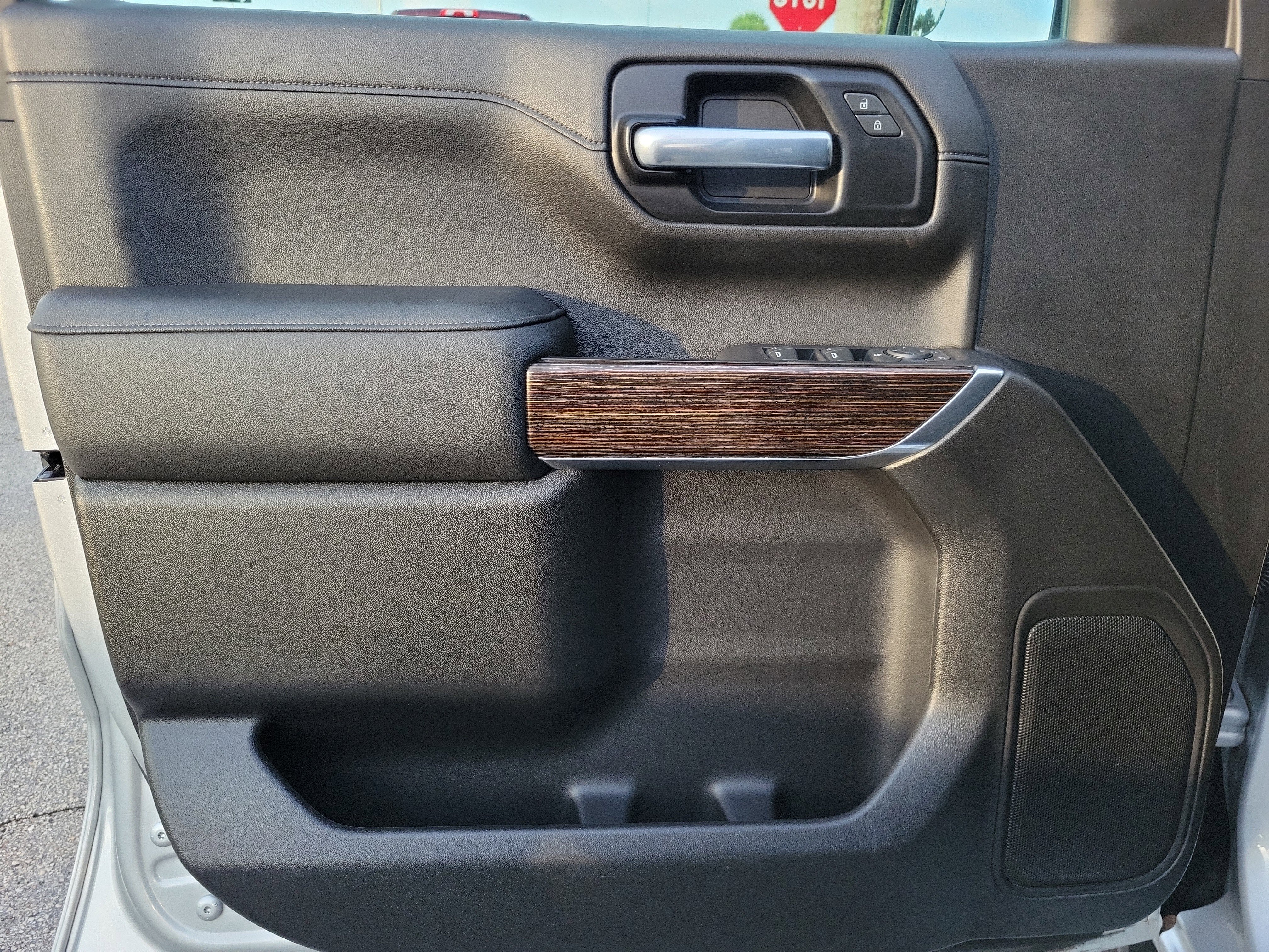 Used 2021 GMC Sierra 1500 Elevation image 21