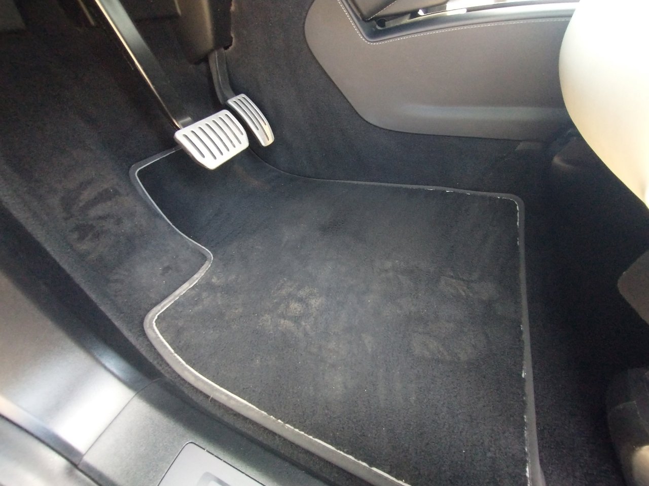 Used 2020 Tesla Model X Performance image 38