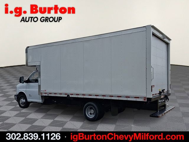New 2024 Chevrolet Express 4500 Extended w/ Power Convenience Package RWD image 4