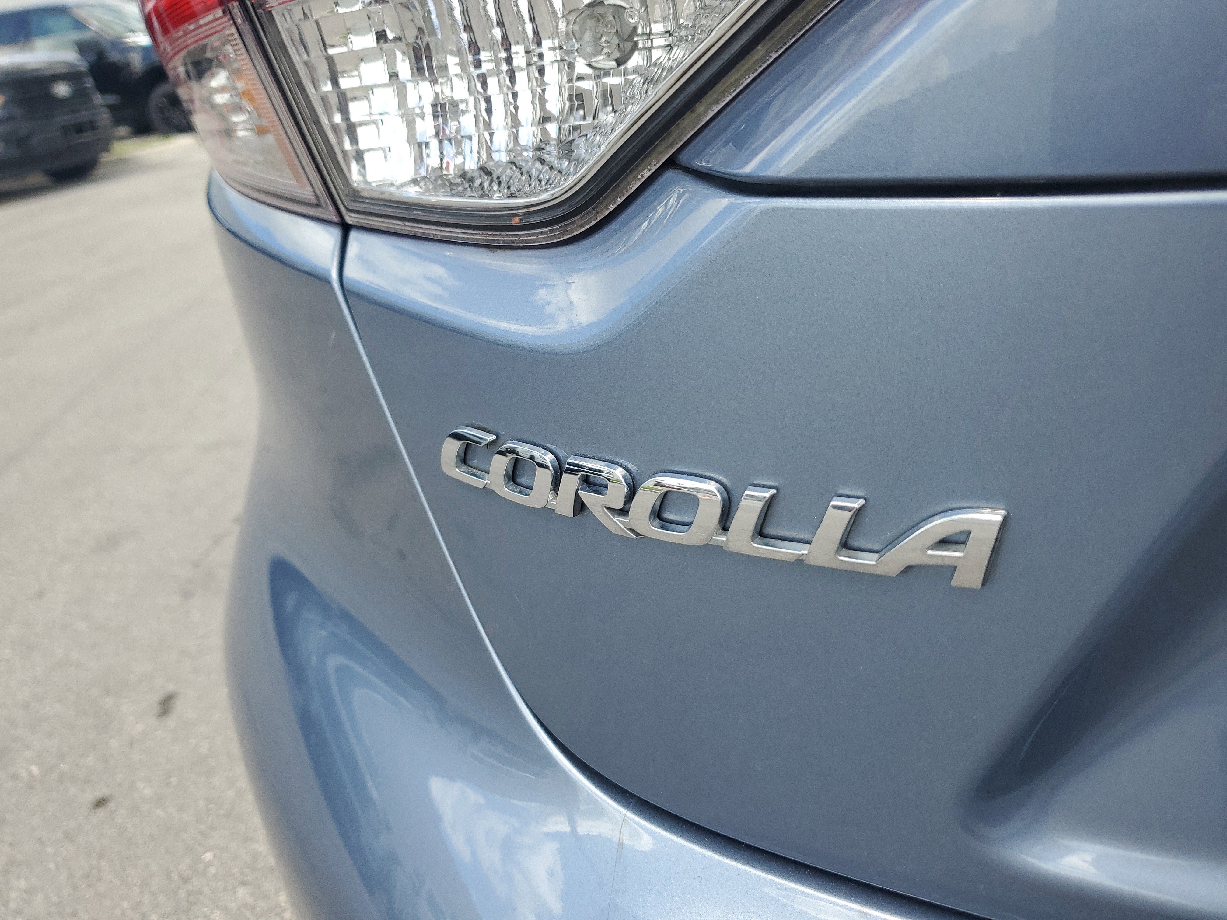 Used 2024 Toyota Corolla LE image 29
