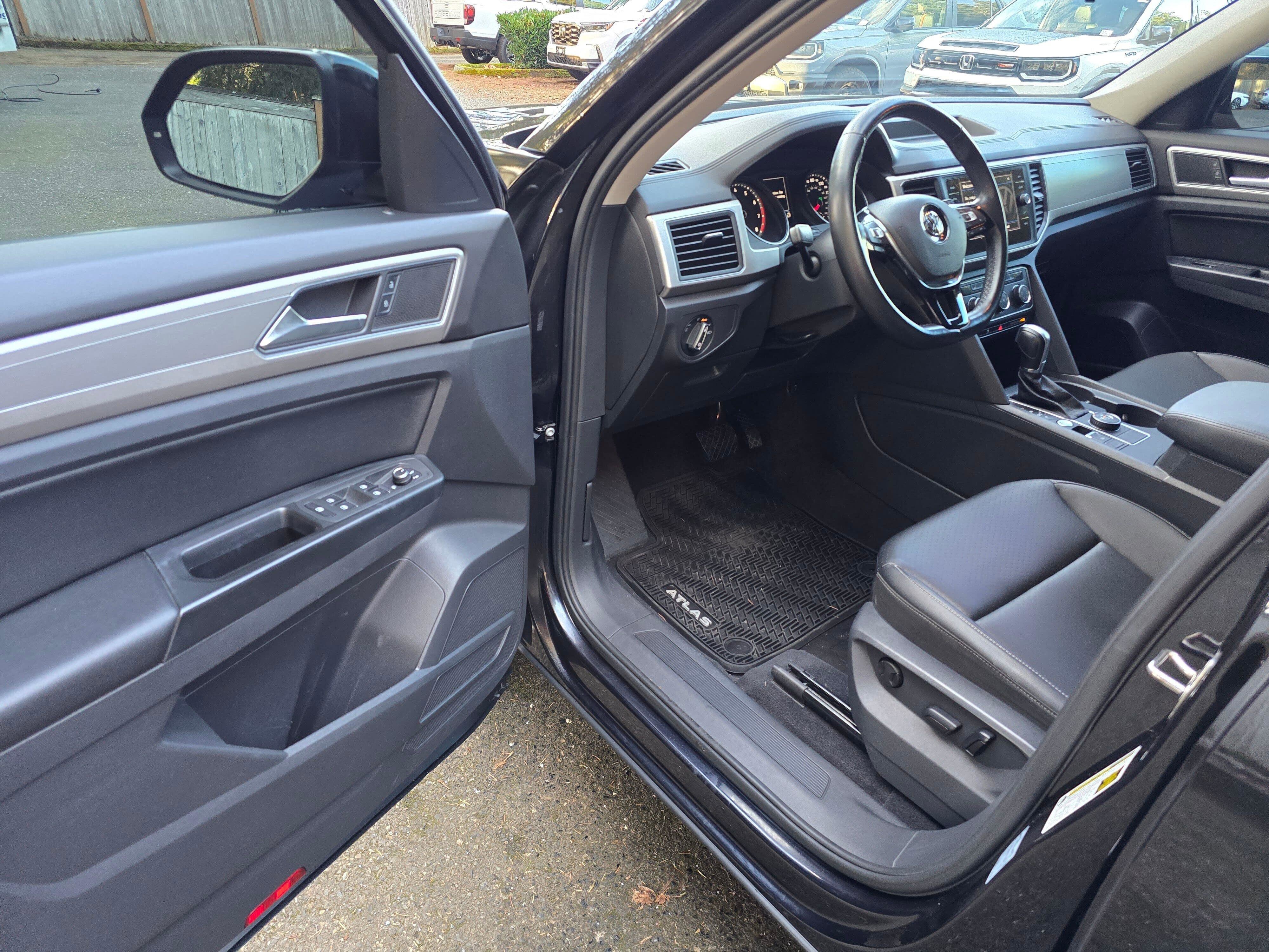 Used 2018 Volkswagen Atlas SE image 20