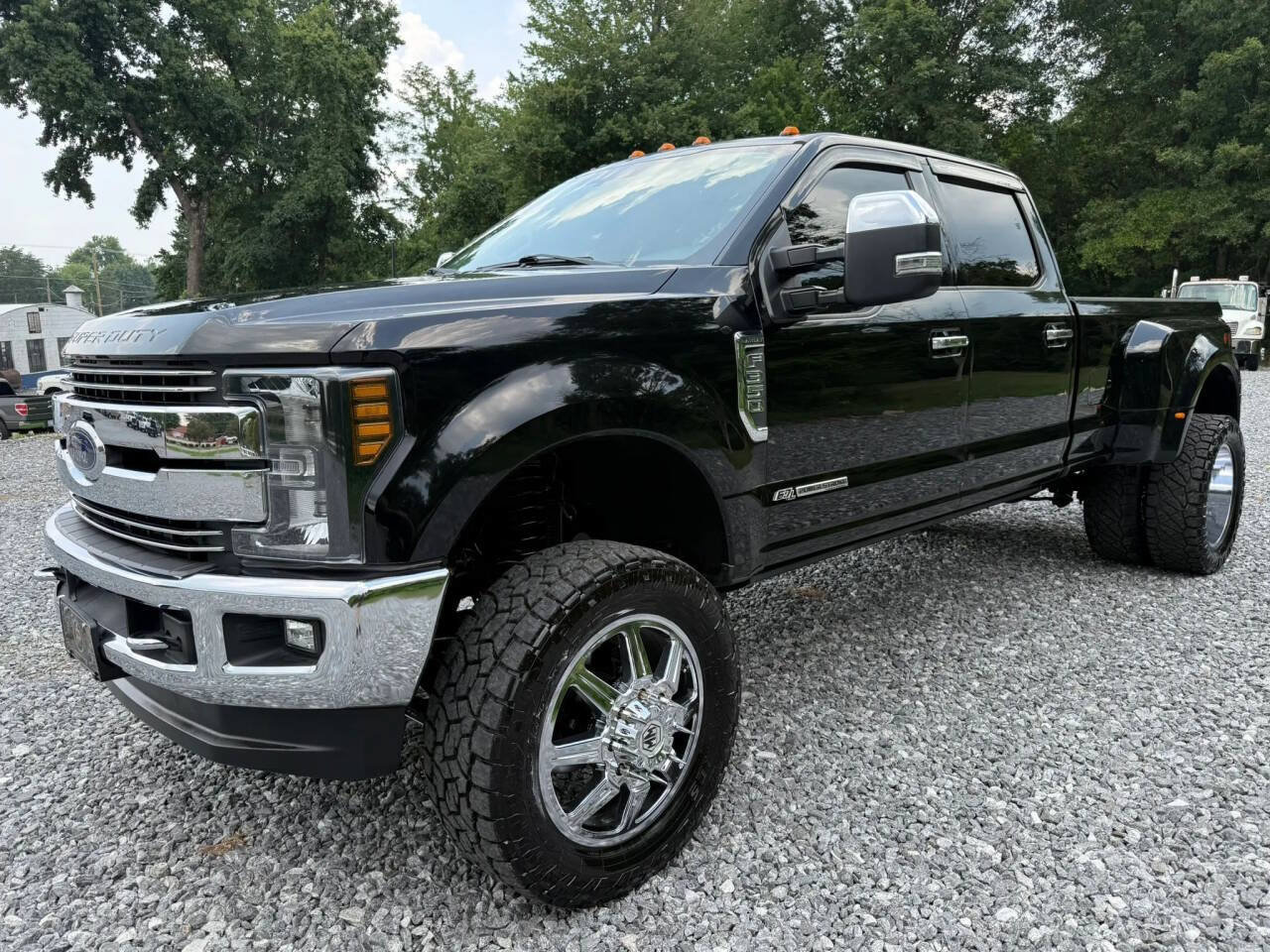Used 2017 Ford F350 Lariat w/ Chrome Package AWD/4WD image 3