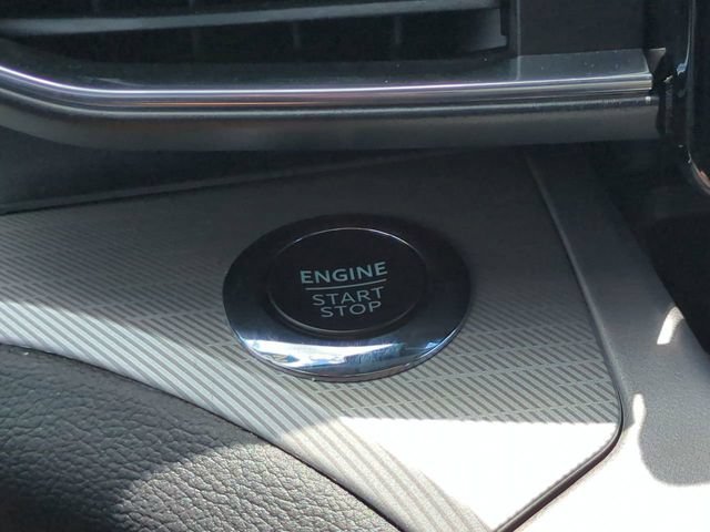 Certified 2023 Ford Explorer XLT w/ Equipment Group 202A RWD image 32