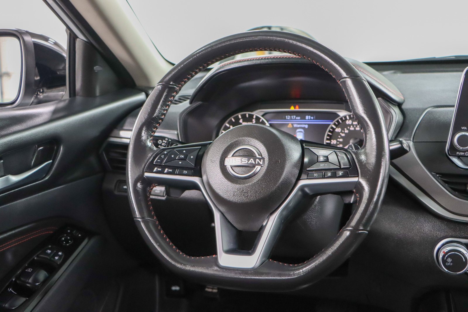 Used 2023 Nissan Altima 2.5 SR image 12