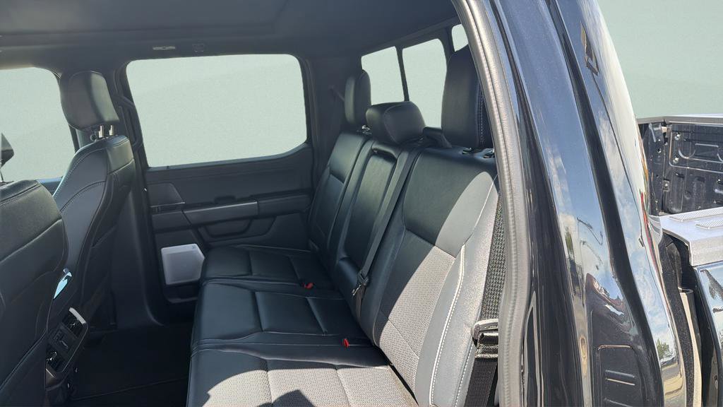 Used 2025 Ford F150 Lariat w/ Equipment Group 502A High AWD/4WD image 39