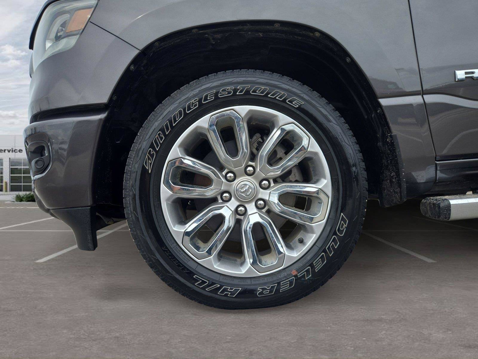 Used 2023 RAM 1500 Laramie AWD/4WD image 10