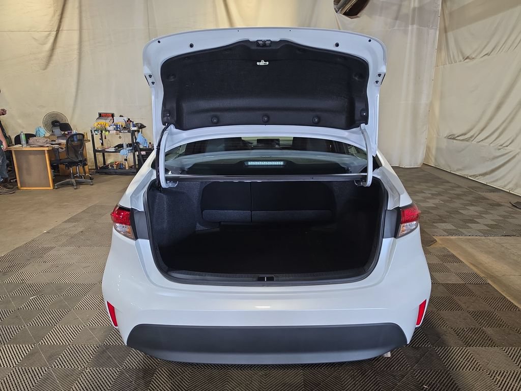 Used 2026 Toyota Corolla LE FWD image 20