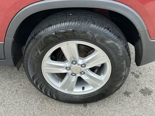 Used 2022 Chevrolet Trax LT w/ LT Convenience Package AWD/4WD image 5