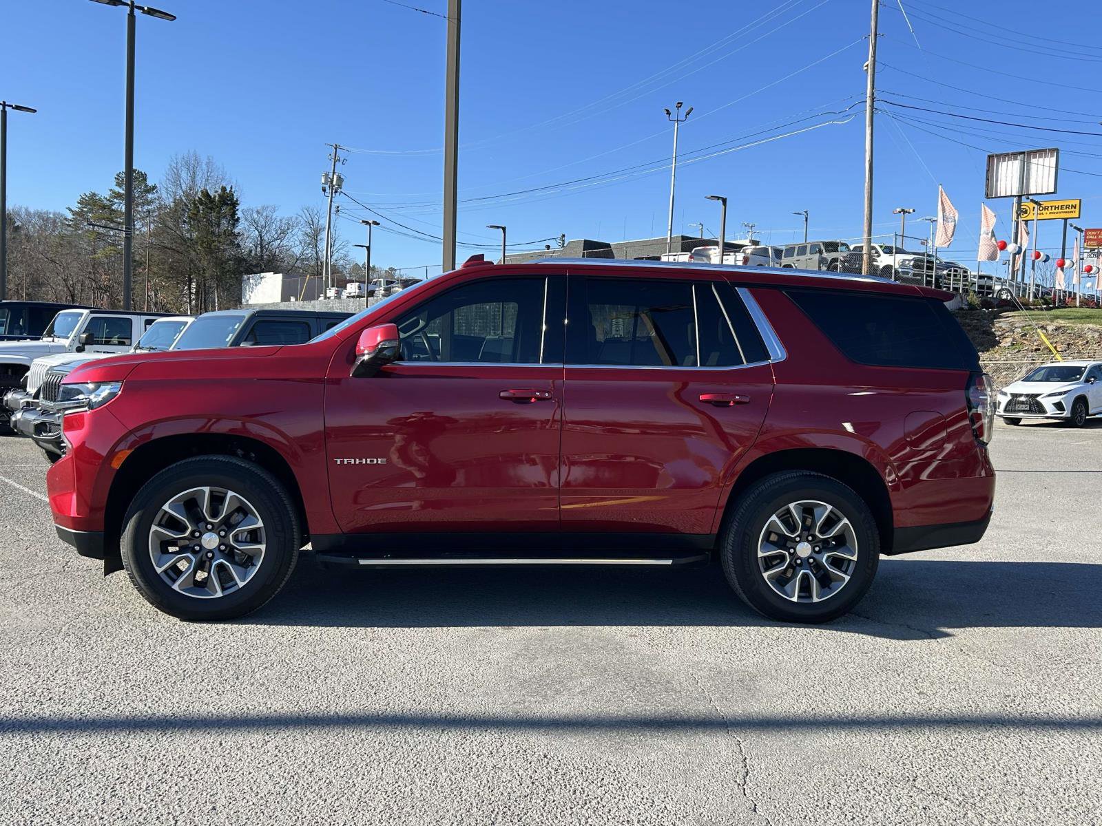 Used 2021 Chevrolet Tahoe LT w/ LT Signature Package image 6