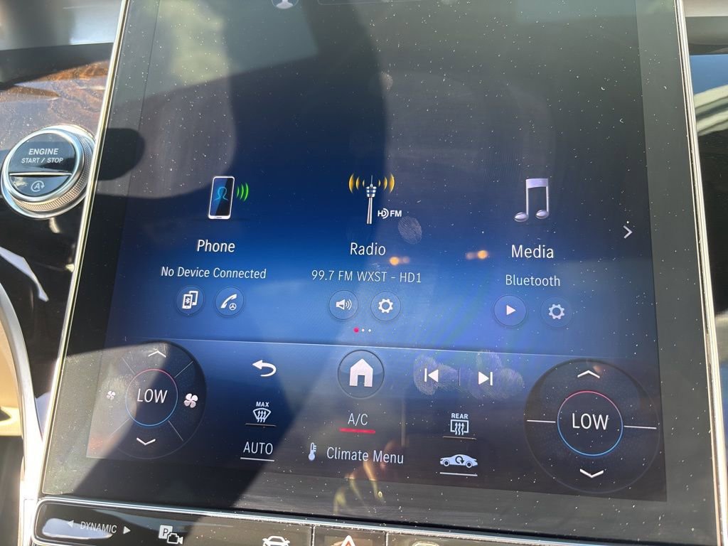 Used 2024 Mercedes-Benz GLC 300 image 29