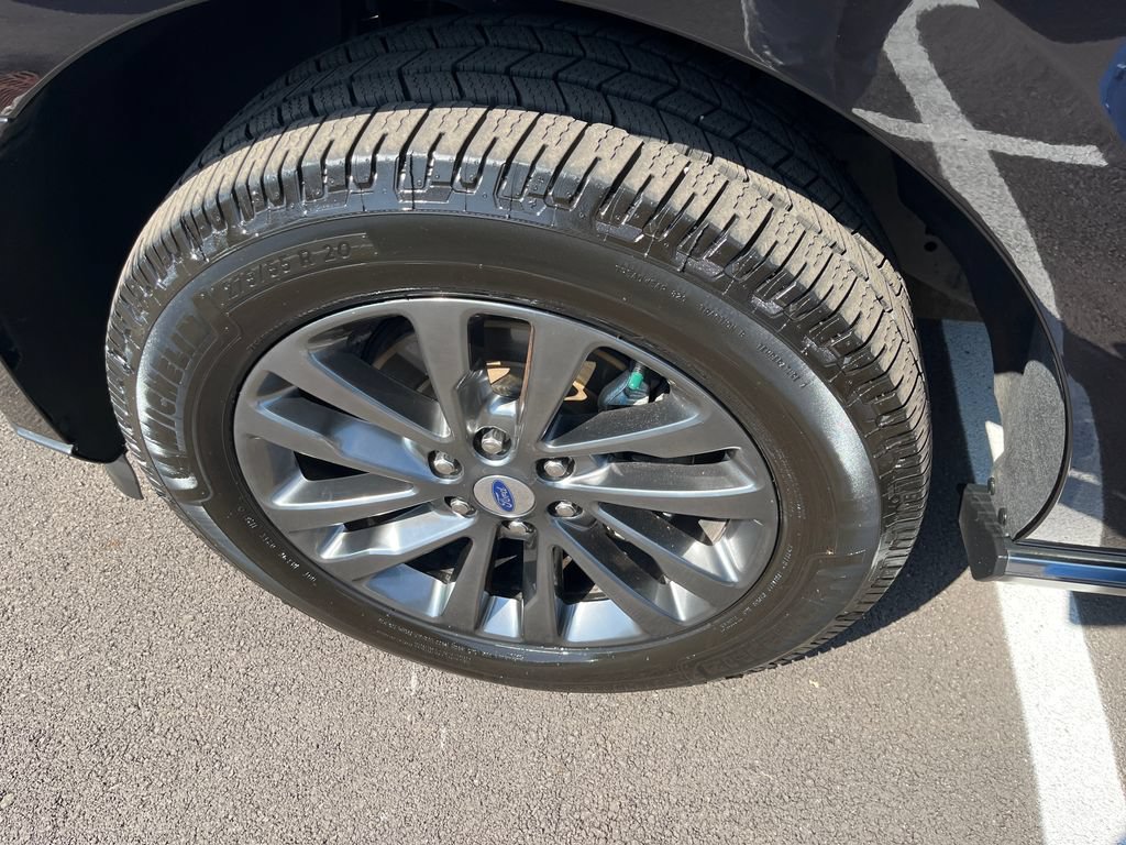 Used 2021 Ford Expedition Limited AWD/4WD image 9