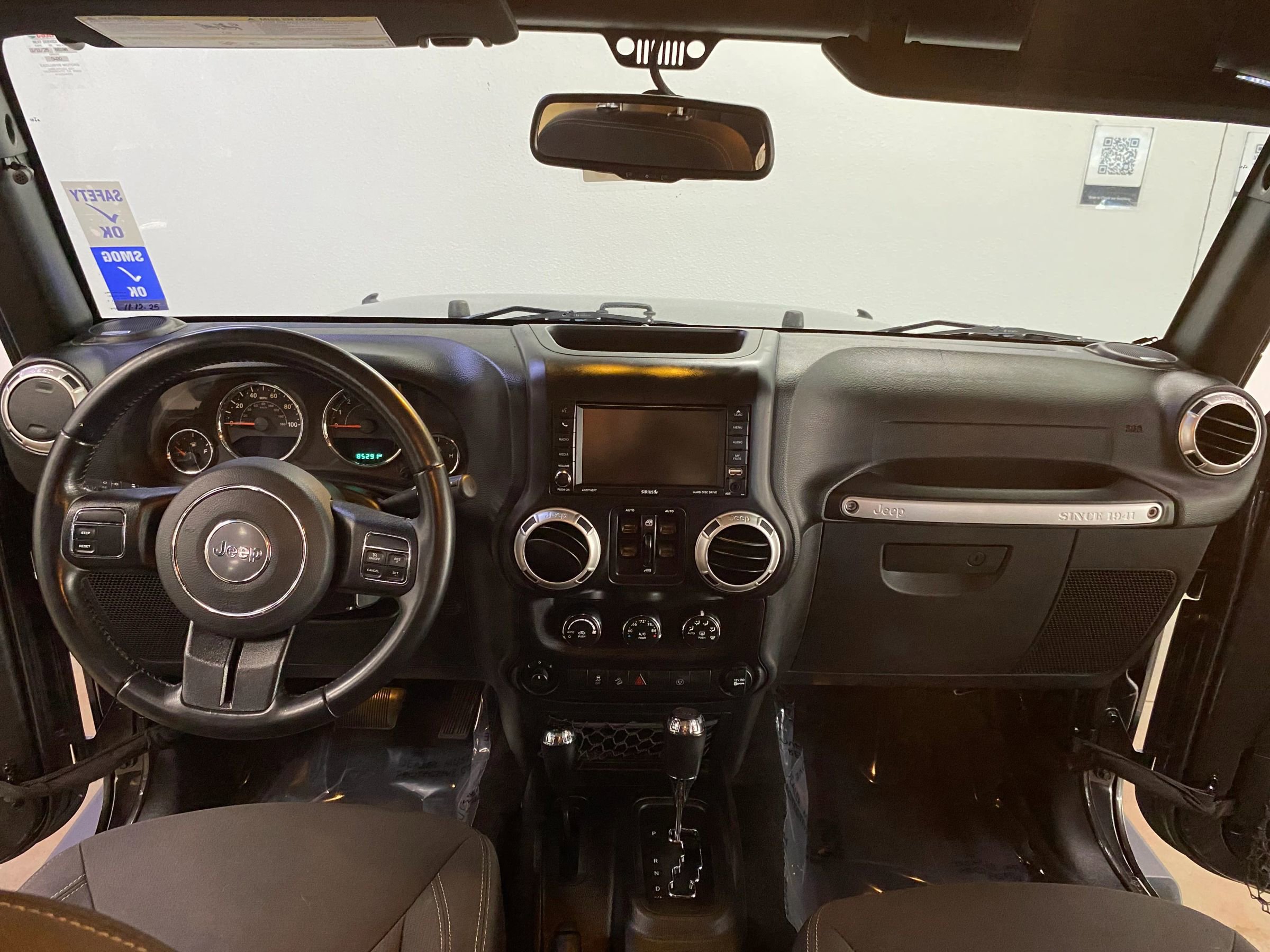 Used 2017 Jeep Wrangler Unlimited Sahara image 13