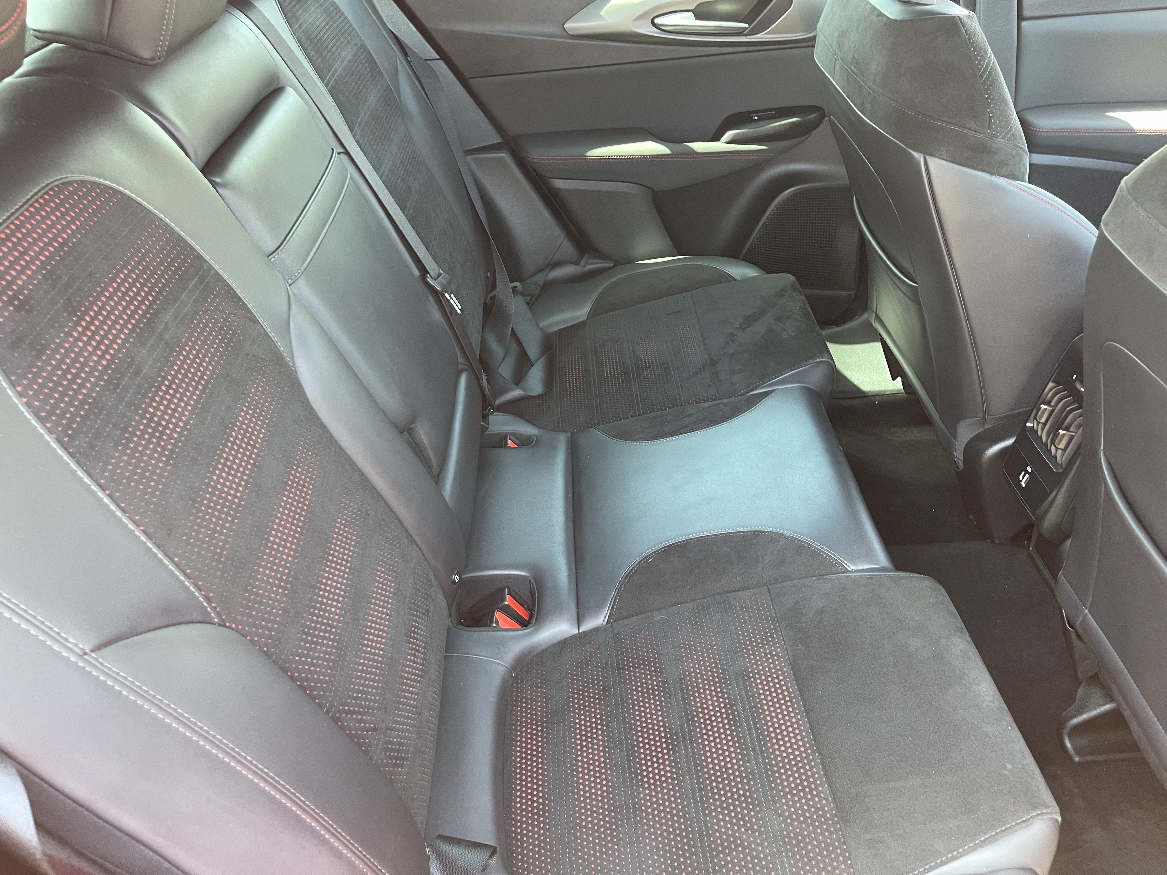 Used 2024 Dodge Hornet R/T AWD/4WD image 12