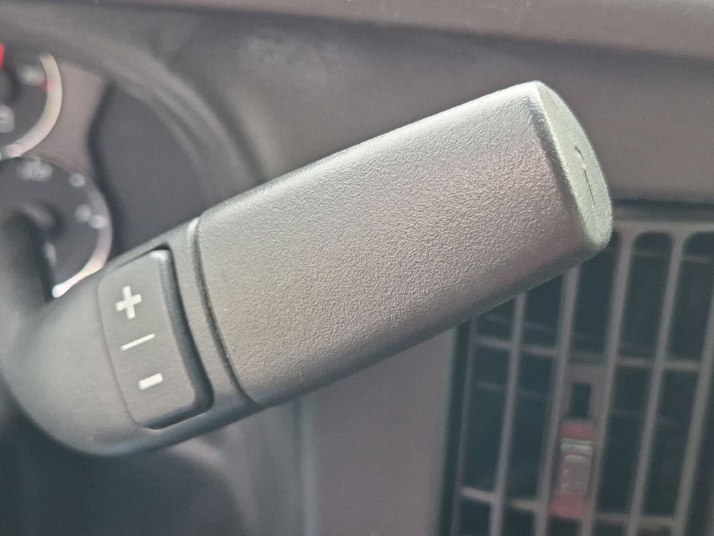 Used 2020 Chevrolet Express 2500 RWD image 17
