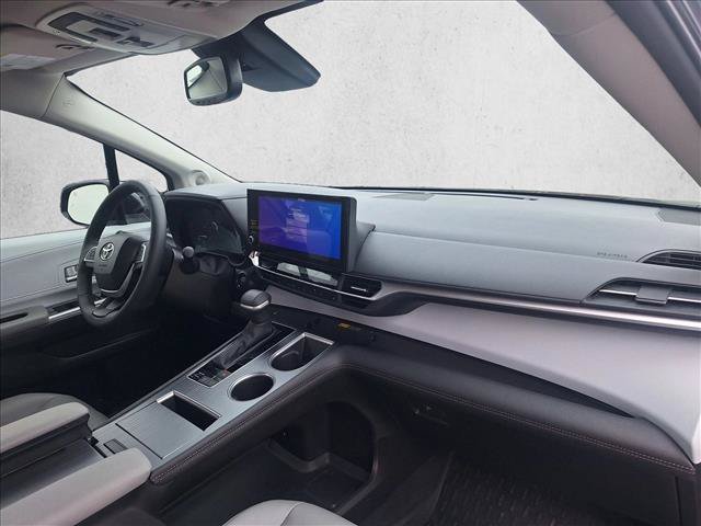 Certified 2025 Toyota Sienna XLE w/ XLE Plus Package FWD image 19