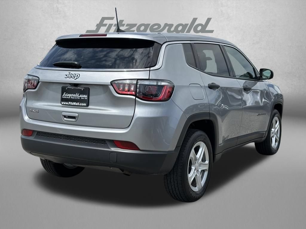 Used 2023 Jeep Compass Sport AWD/4WD image 5