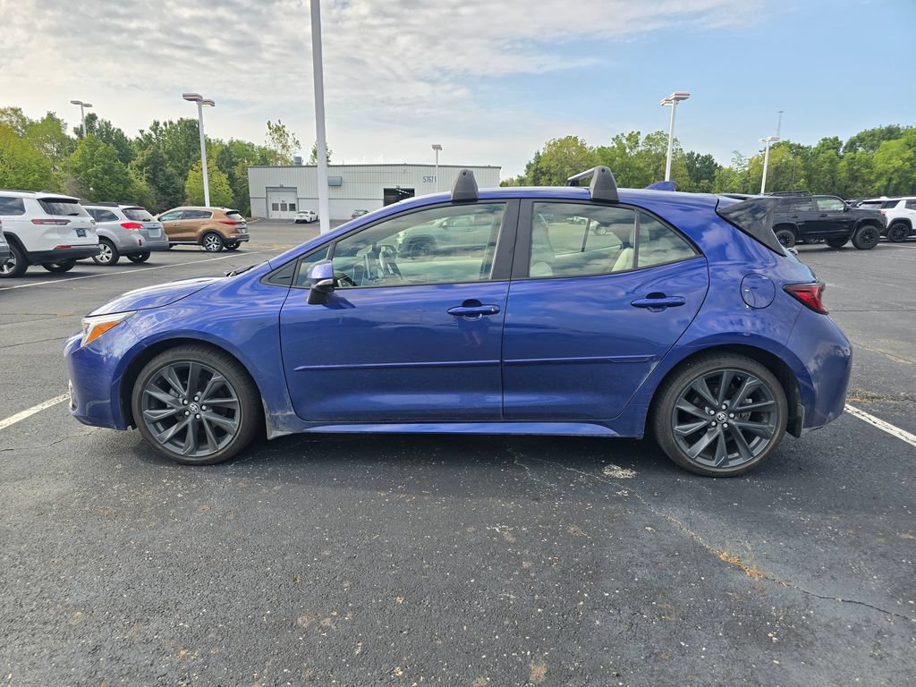Used 2025 Toyota Corolla XSE FWD image 5