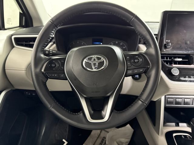 Used 2024 Toyota Corolla Cross LE image 25