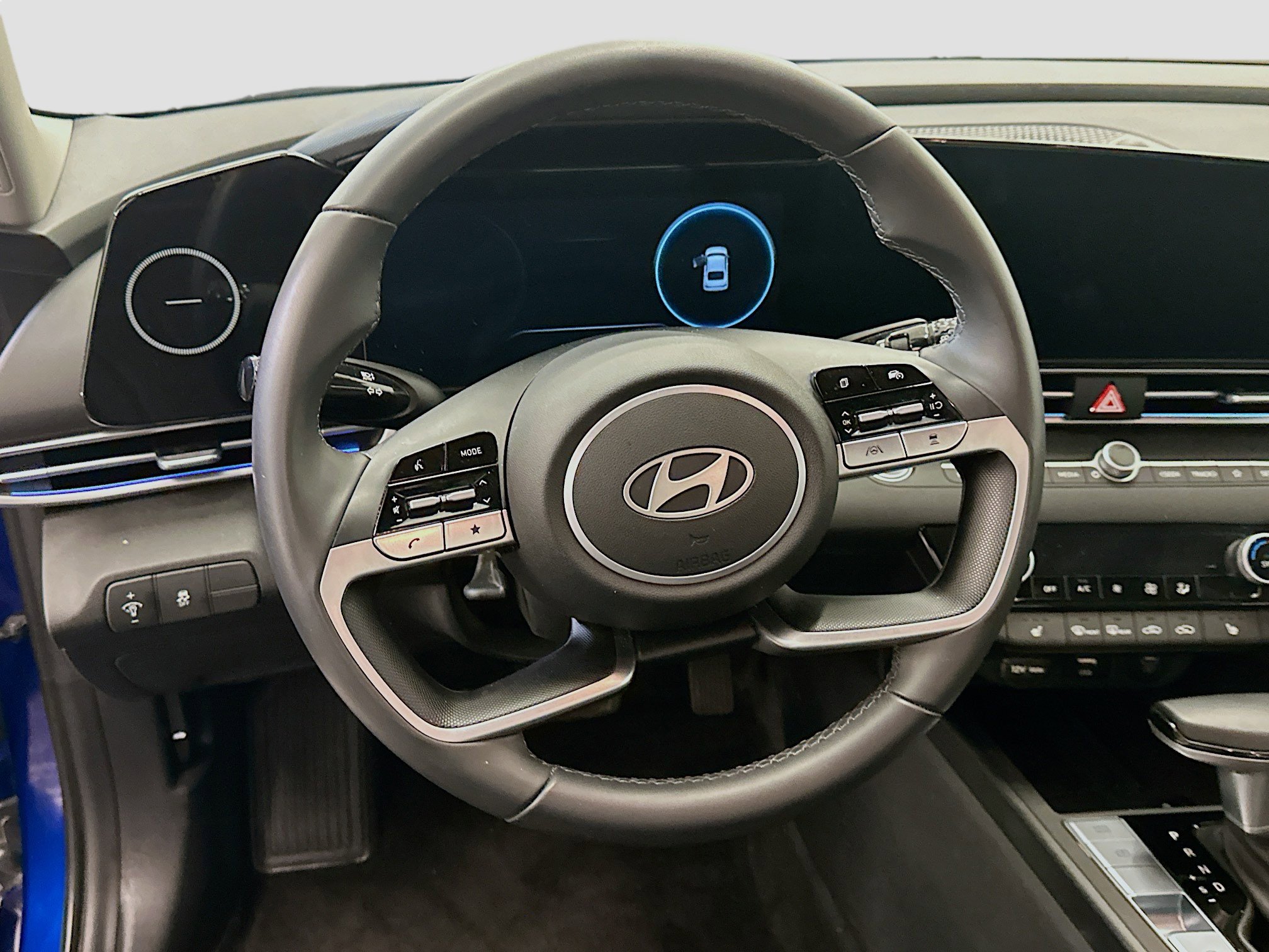 Used 2025 Hyundai Elantra Limited image 18