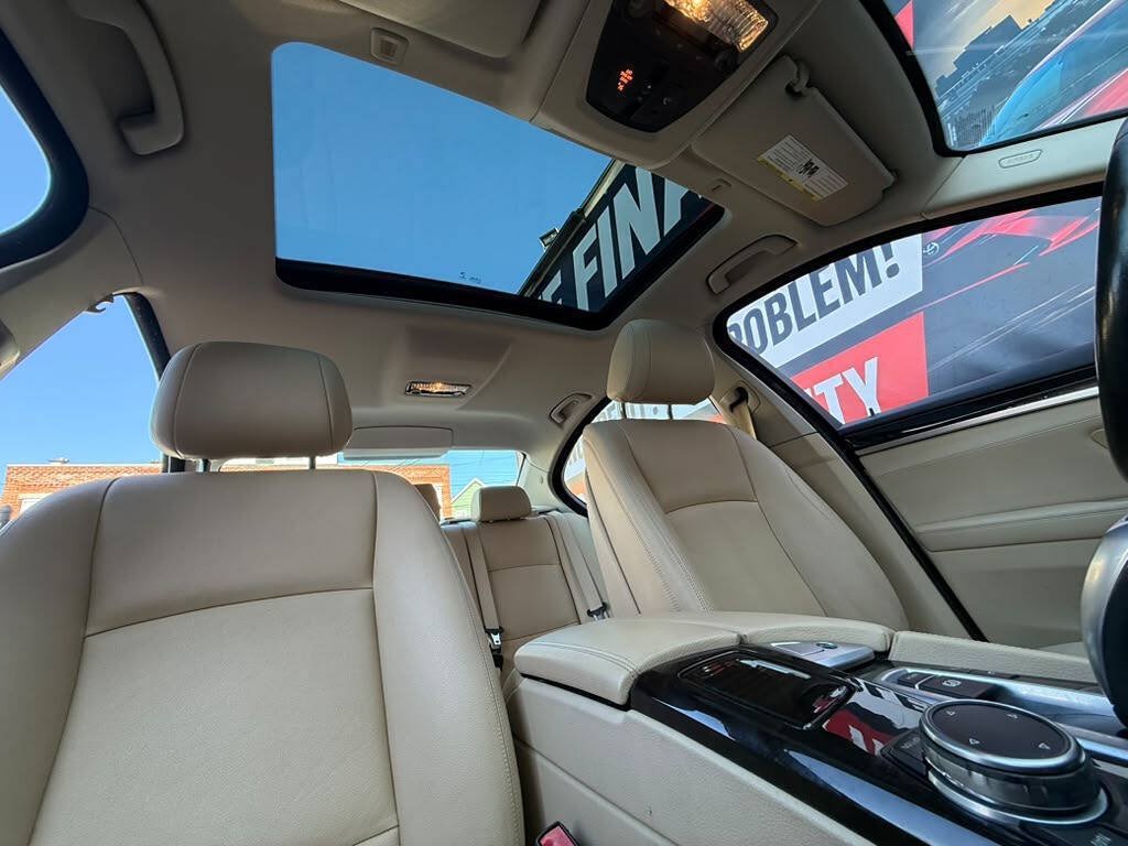 Used 2015 BMW 528i xDrive Sedan AWD/4WD image 7