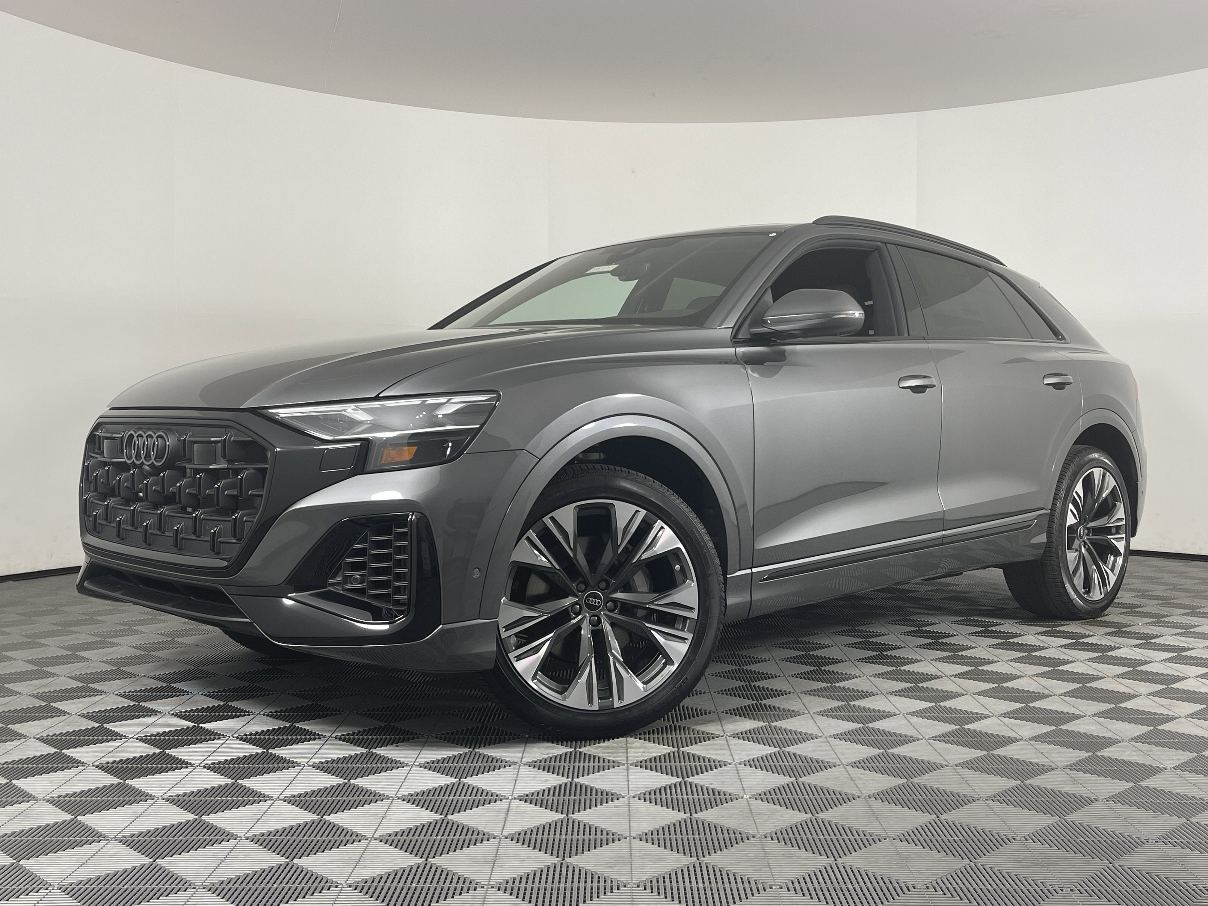 New 2025 Audi Q8 Premium Plus image 2